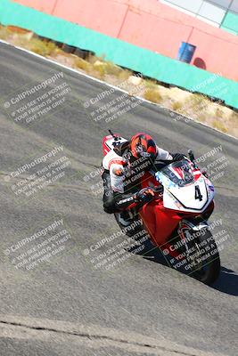 media/Oct-15-2022-TrackXperience (Sat) [[8f70b8b0be]]/Group 2/session 2 turn 3 and 4/